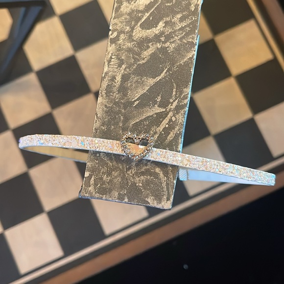 Chokers - Picture 6 of 8